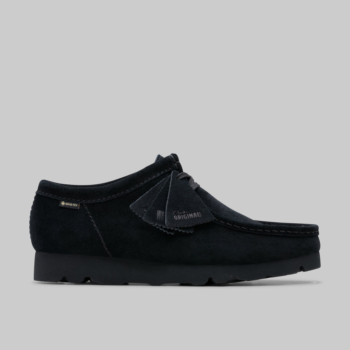 Wallabee GTX Clarks Originals en suède noir, vue de profil