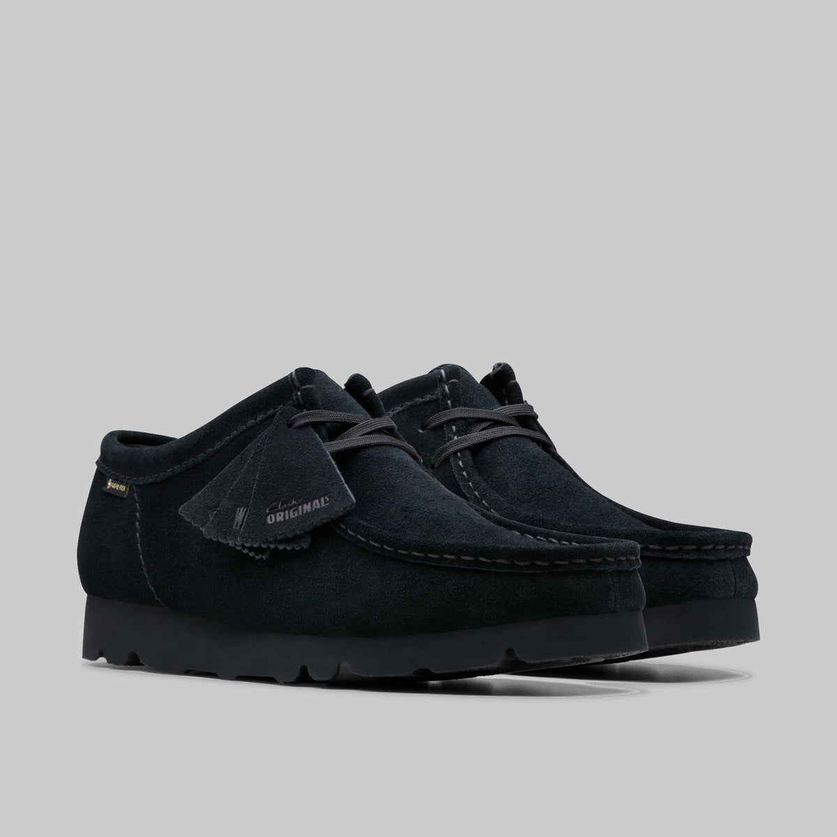 Wallabee GTX Clarks Originals en suède noir, vue trois quarts