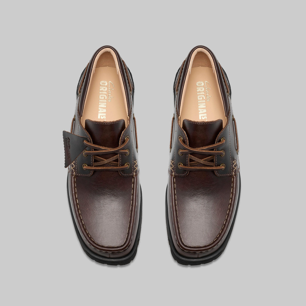 Yukoner Boat Clarks Originals en cuir marron, vue de dessus