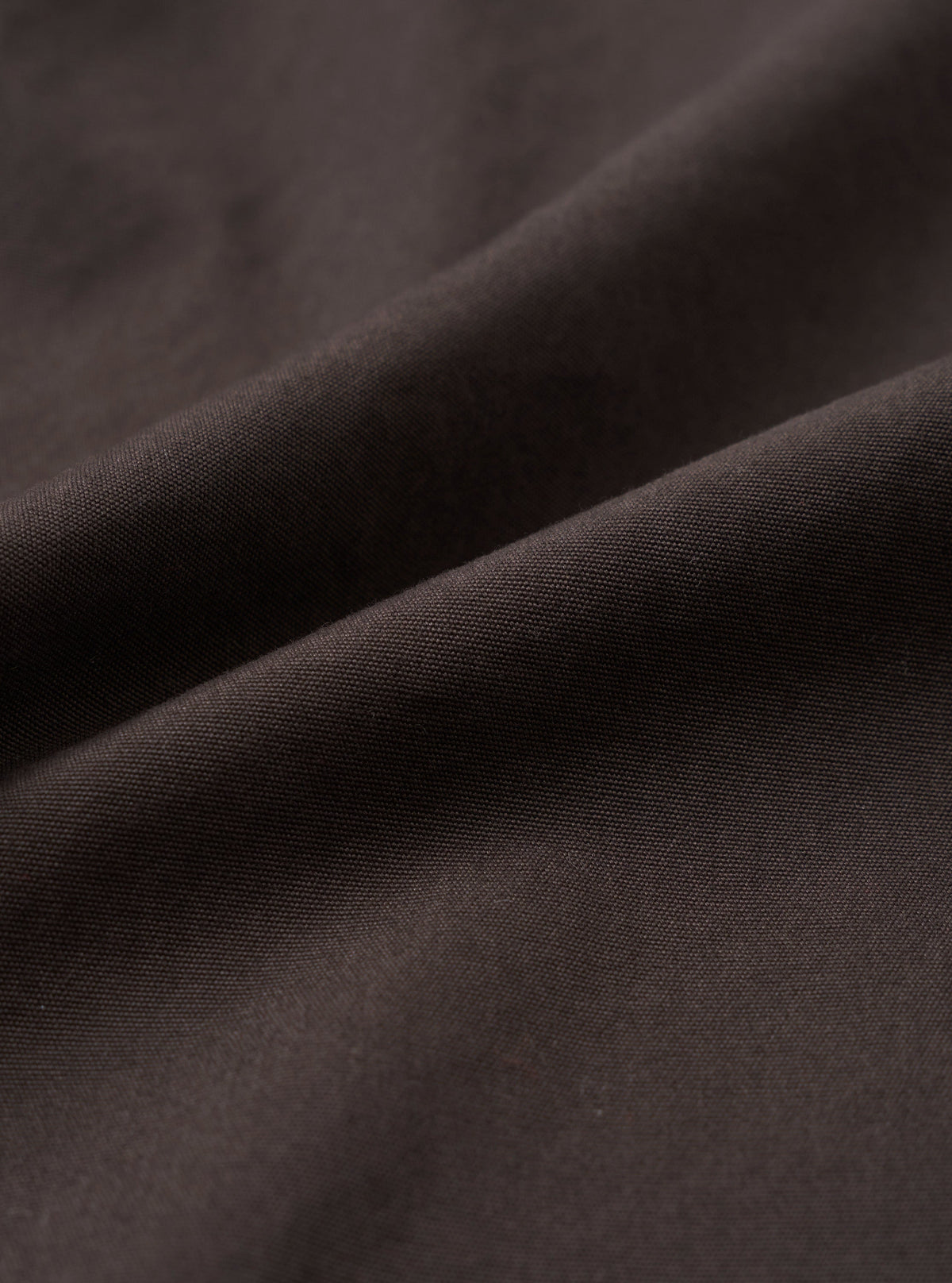 Pantalon Universal Works Oxford Pant Micro Canvas marron, détail de la micro-toile