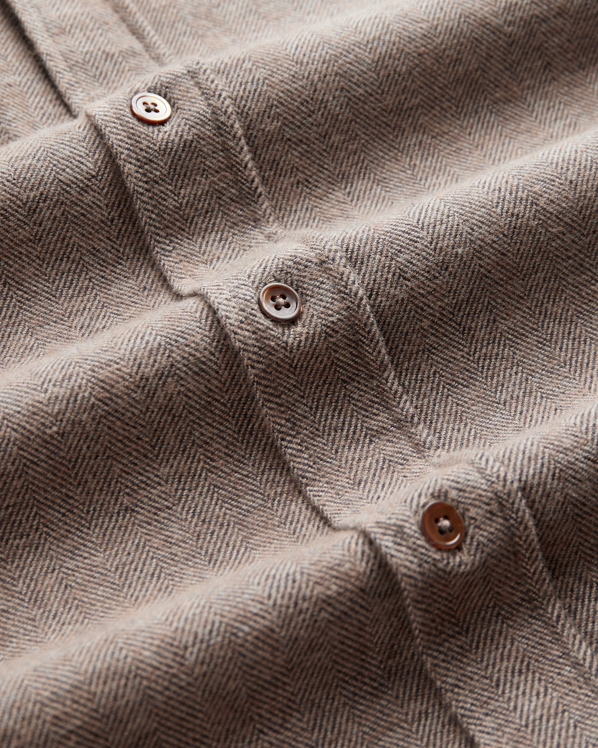 Chemise Espiga Portuguese Flannel marron, détail du tissu