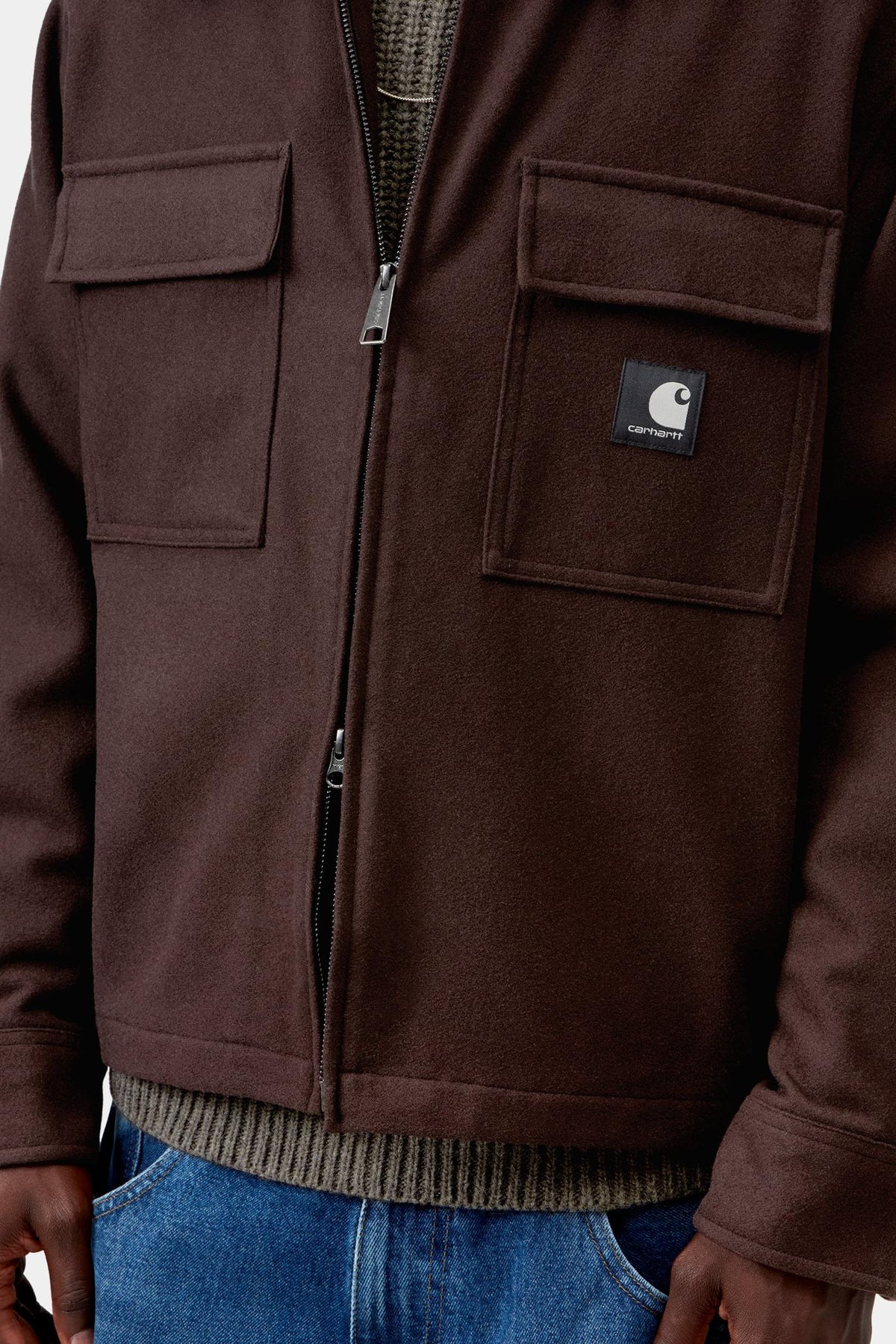 Surchemise Carhartt WIP Atoka, détail des poches et du Square Label