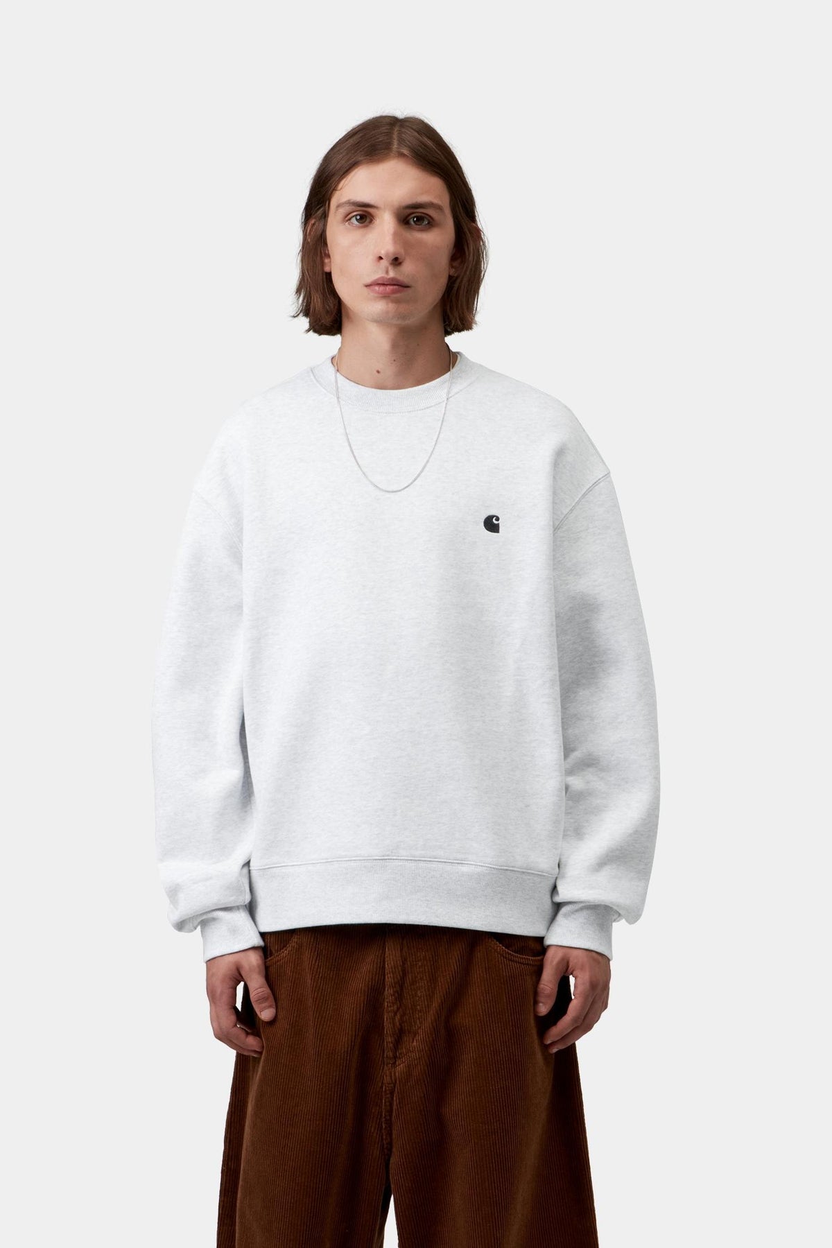 Sweat-shirt Carhartt WIP Mack gris porté