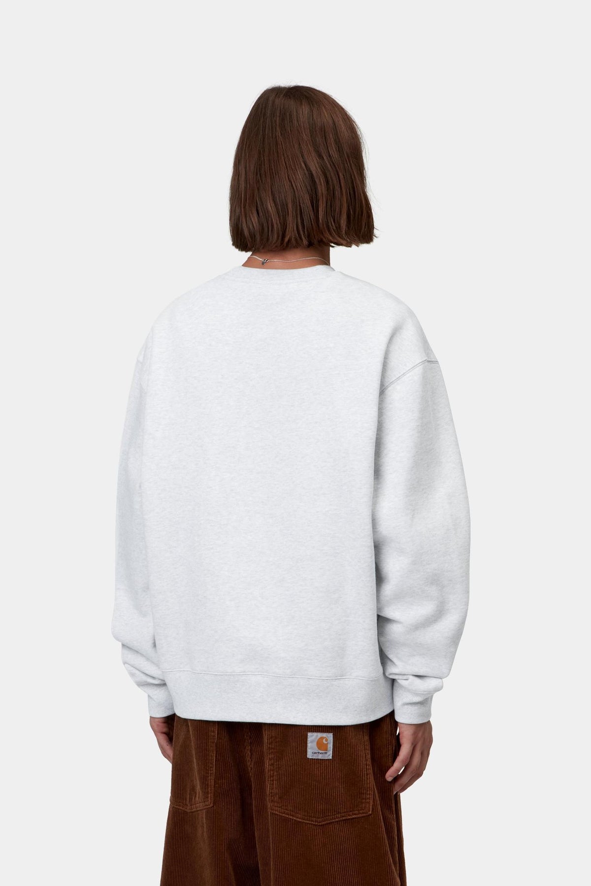 Sweat-shirt Carhartt WIP Mack gris porté