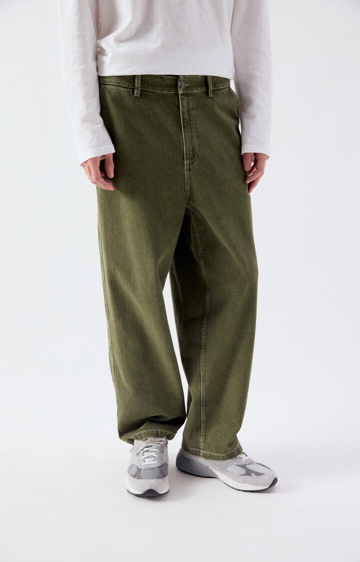 Jean droit American Vintage Uzatown kaki, porté