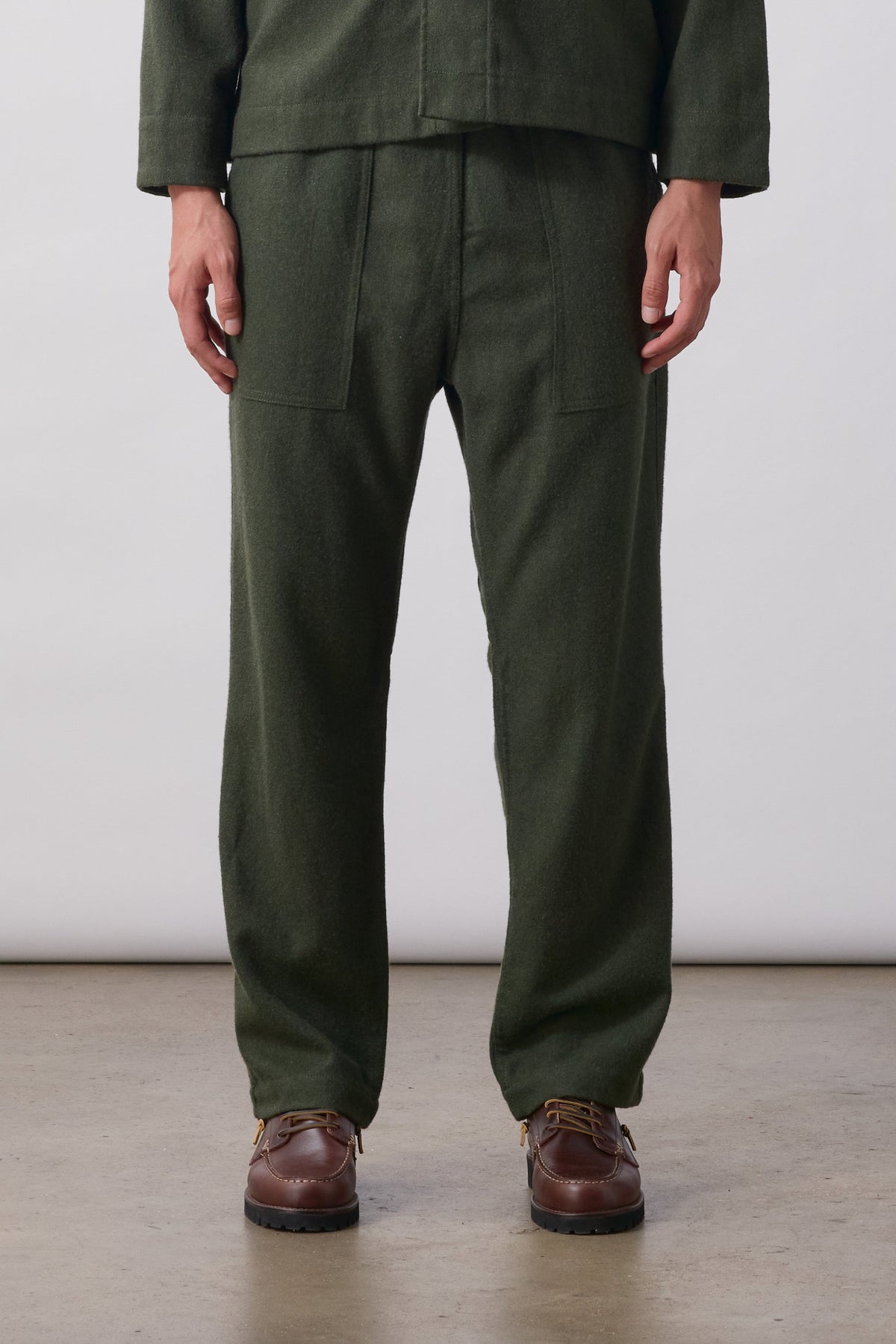 Flannel Chef Pants Service Works vert forêt porté