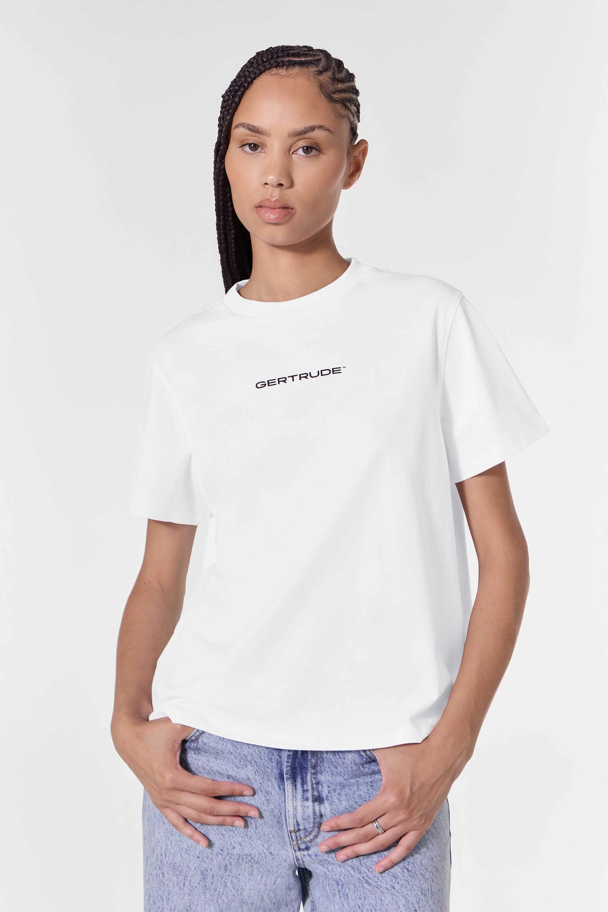 T-shirt Gertrude Louise blanc, porté